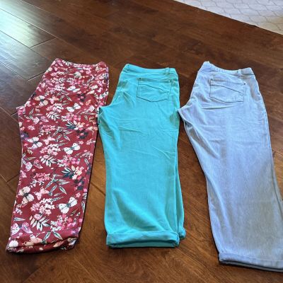 Lot Of 3 Womens Size XXL 20 Time And Tru Cropped Leggings